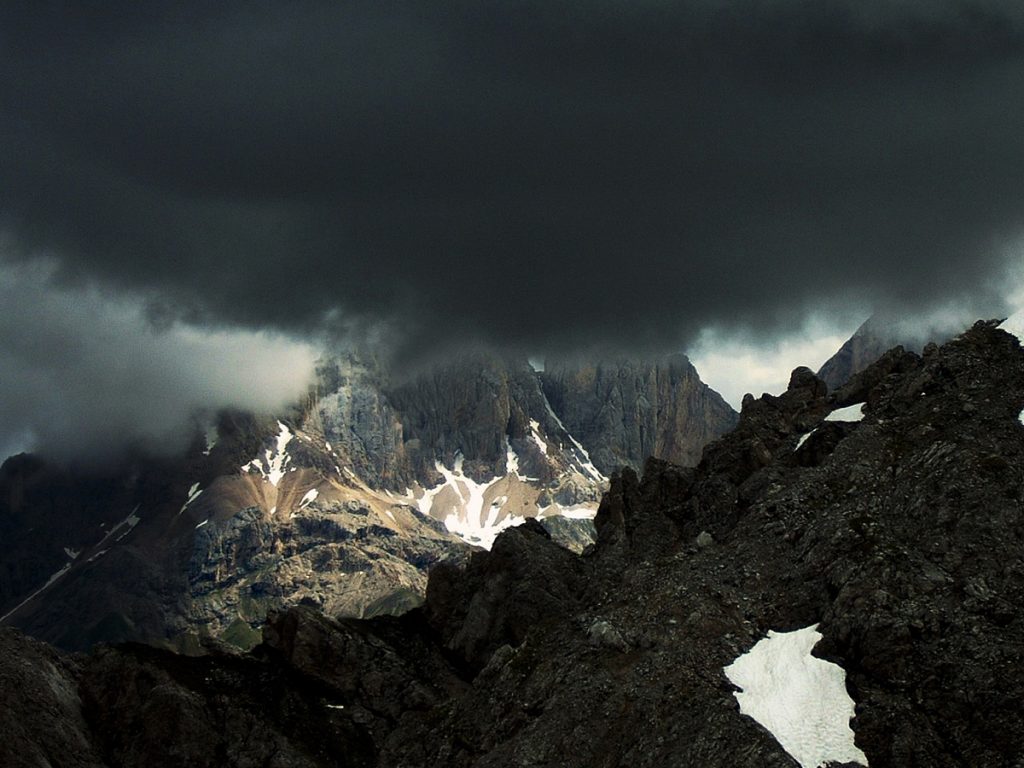 Temporali, montagna e sicurezza: i consigli del Soccorso Alpino